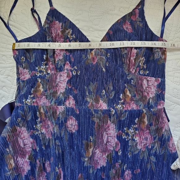 Forever Unique Glistening to Floral Dreams Midi Dress - Picture 11 of 13